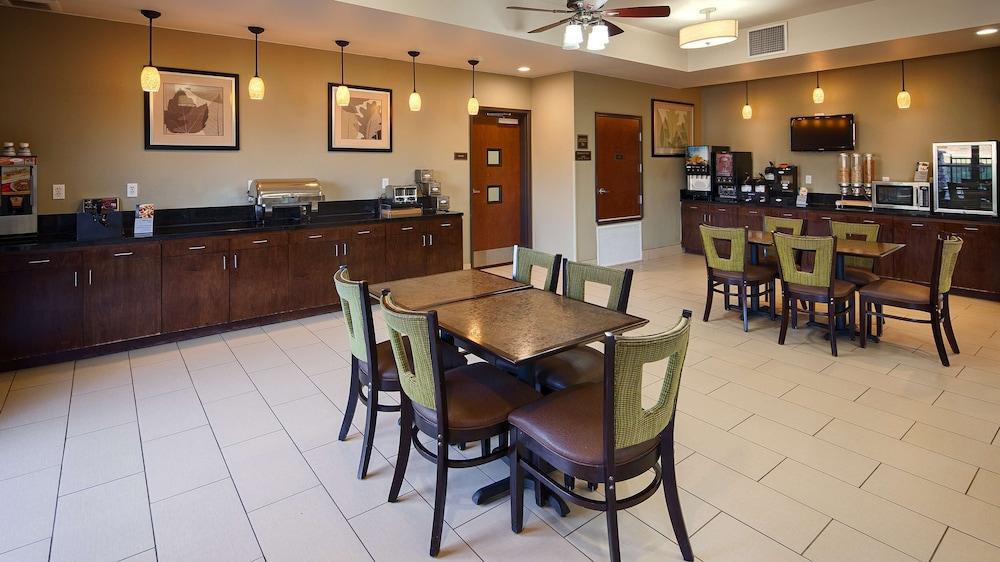 Best Western Plus Desoto Inn & Suites photo 7