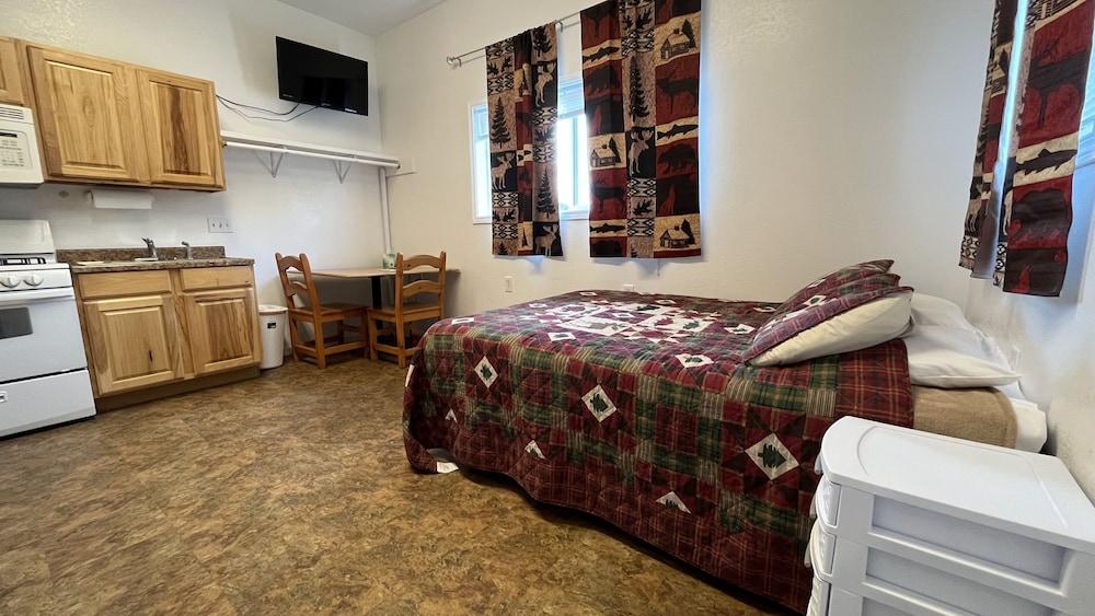 Denali Rainbow Village RV Park and Motel photo 2