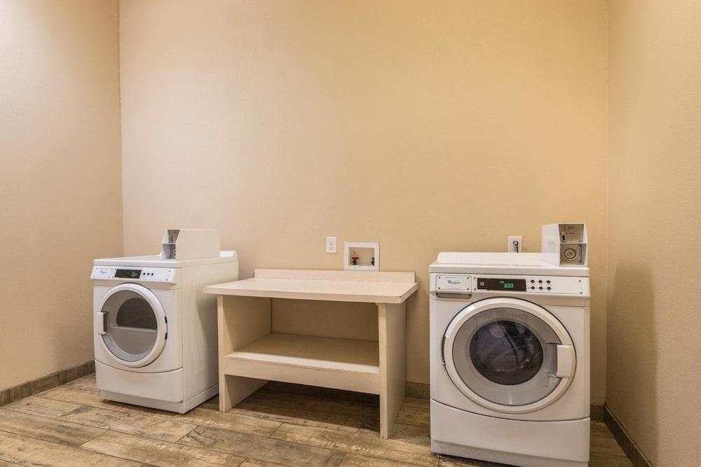 Residency Suites - Cotulla photo 16