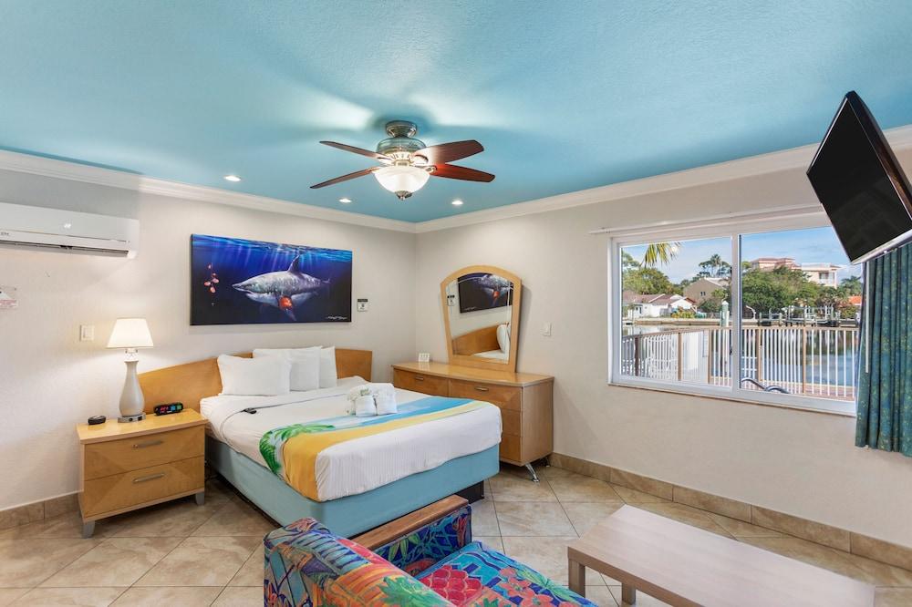 Bay Palms Waterfront Resort - Hotel and Marina photo 60