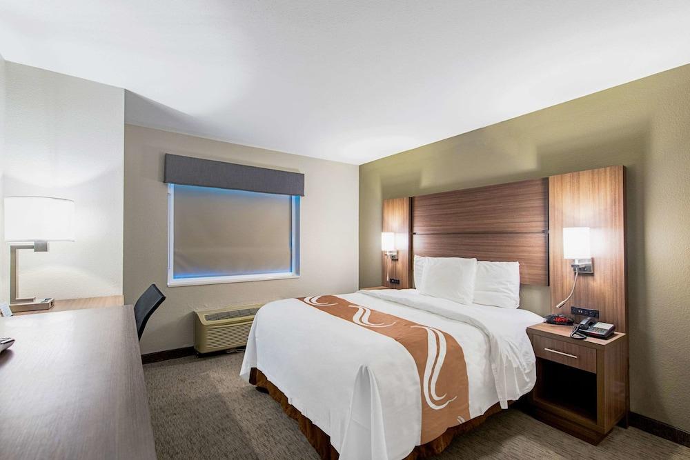 Quality Inn Mishawaka - South Bend photo 9