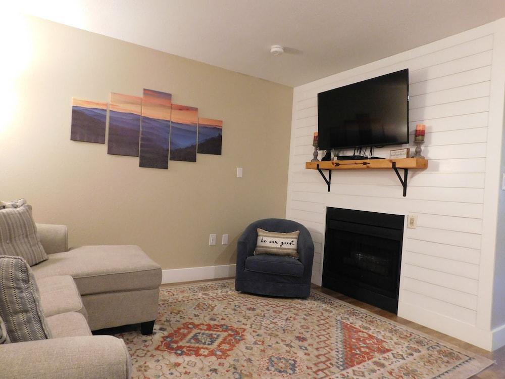 Laurel Inn Condominium photo 96