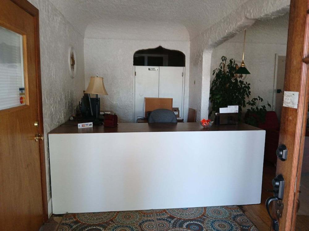 Sands Motel photo 2