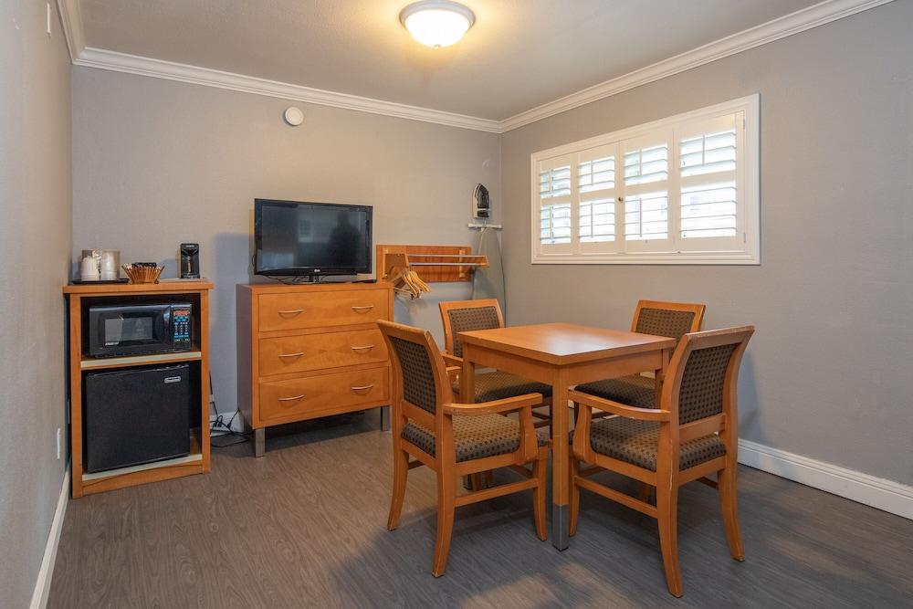 SOMA Park Inn – Civic Center photo 25