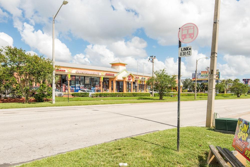 B&B Hotel Orlando International Drive Near Universal - Newly Renovated! photo 57