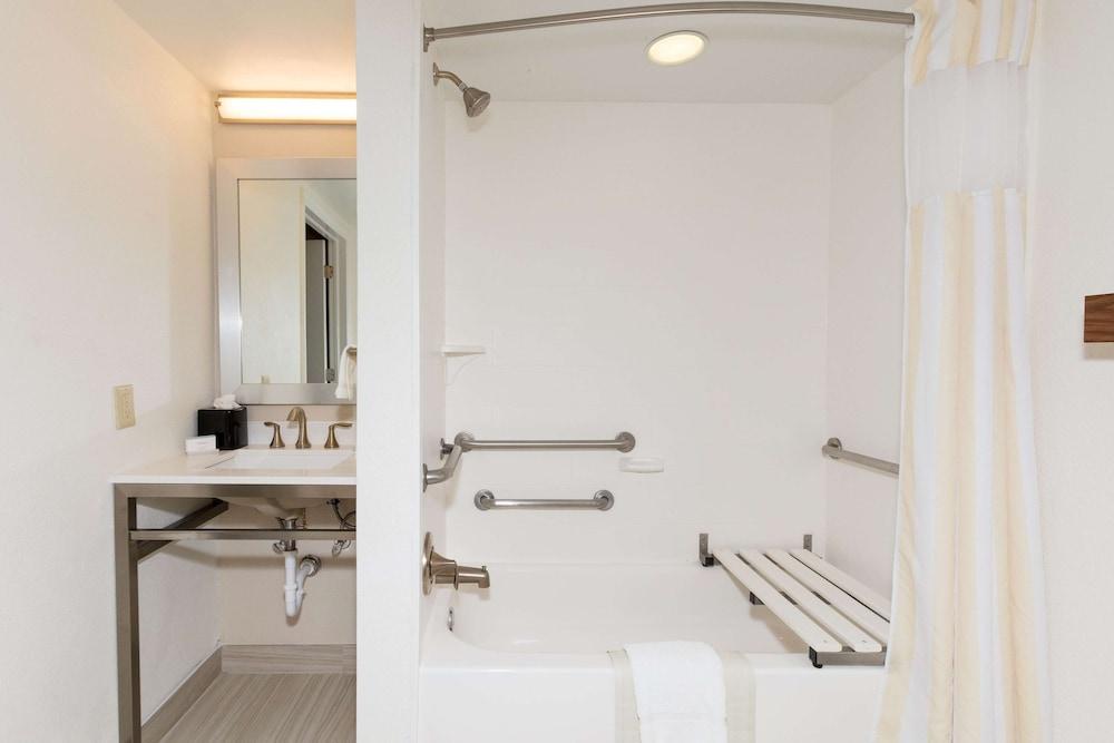Hilton Garden Inn Jacksonville Airport photo 43