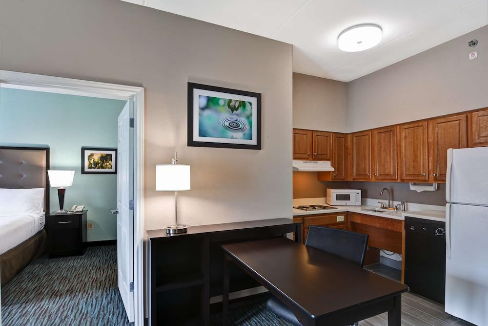 Homewood Suites by Hilton Aurora Naperville photo 7