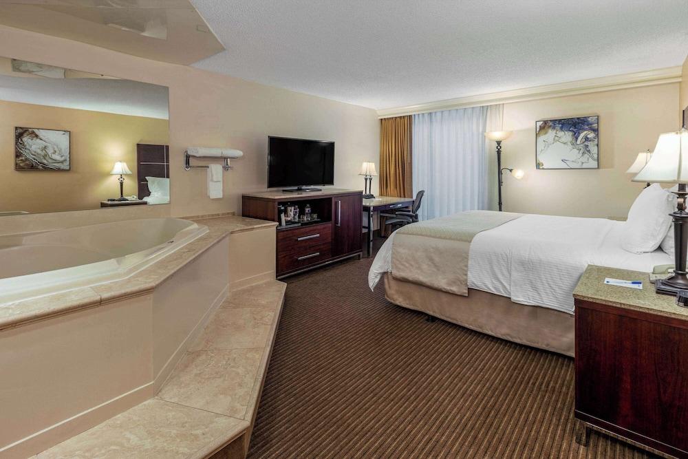 Wyndham Riverfront Little Rock photo 9