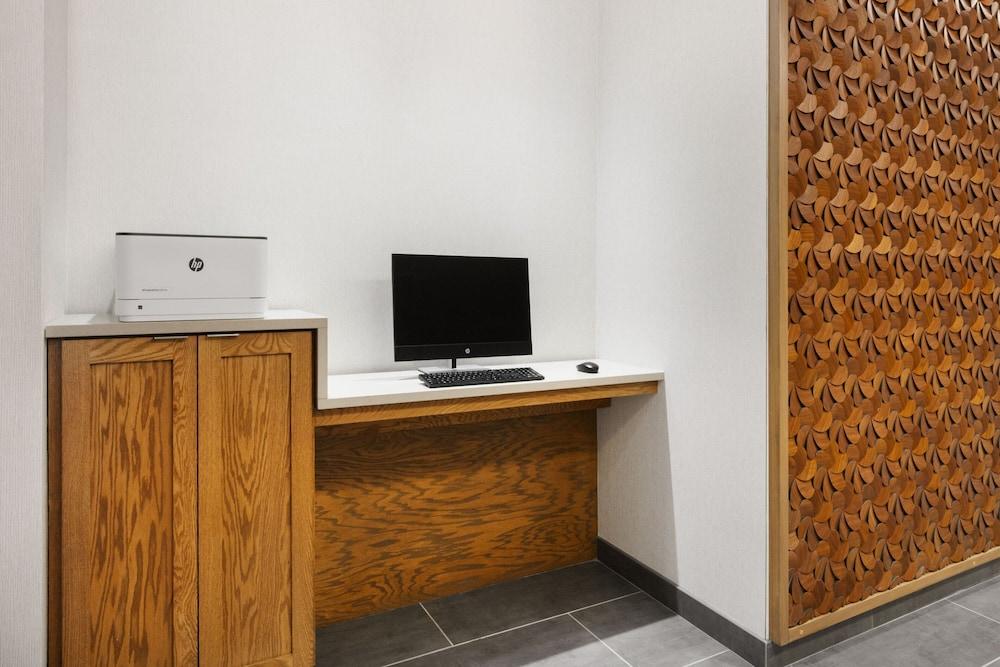 NEW - Fairfield Inn & Suites by Marriott Orlando at Millenia photo 24