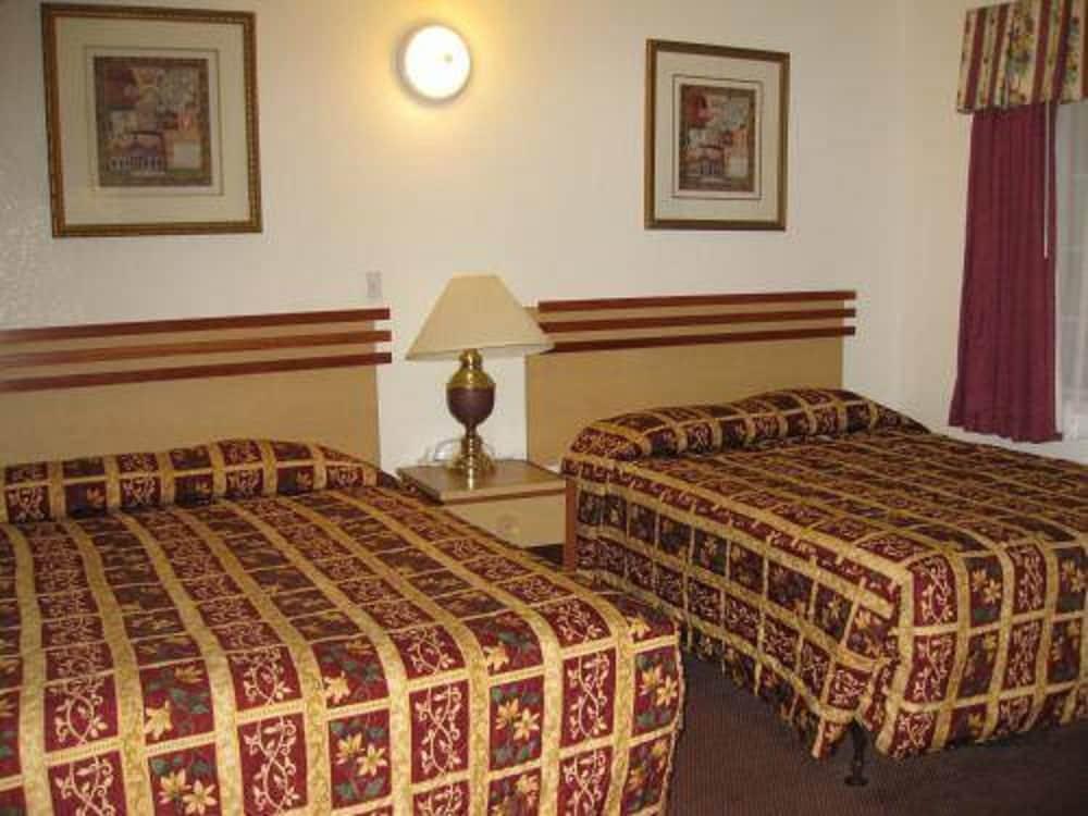 Palace Inn Oxnard photo 13