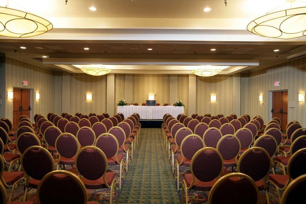 DoubleTree by Hilton Murfreesboro photo 52