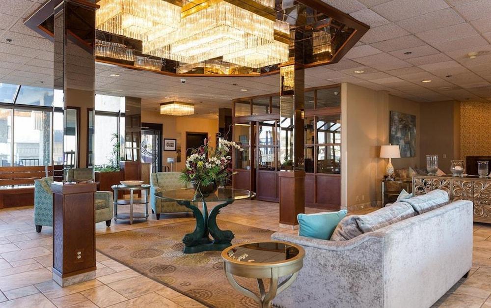 Promenade Inn & Suites Oceanfront photo 24