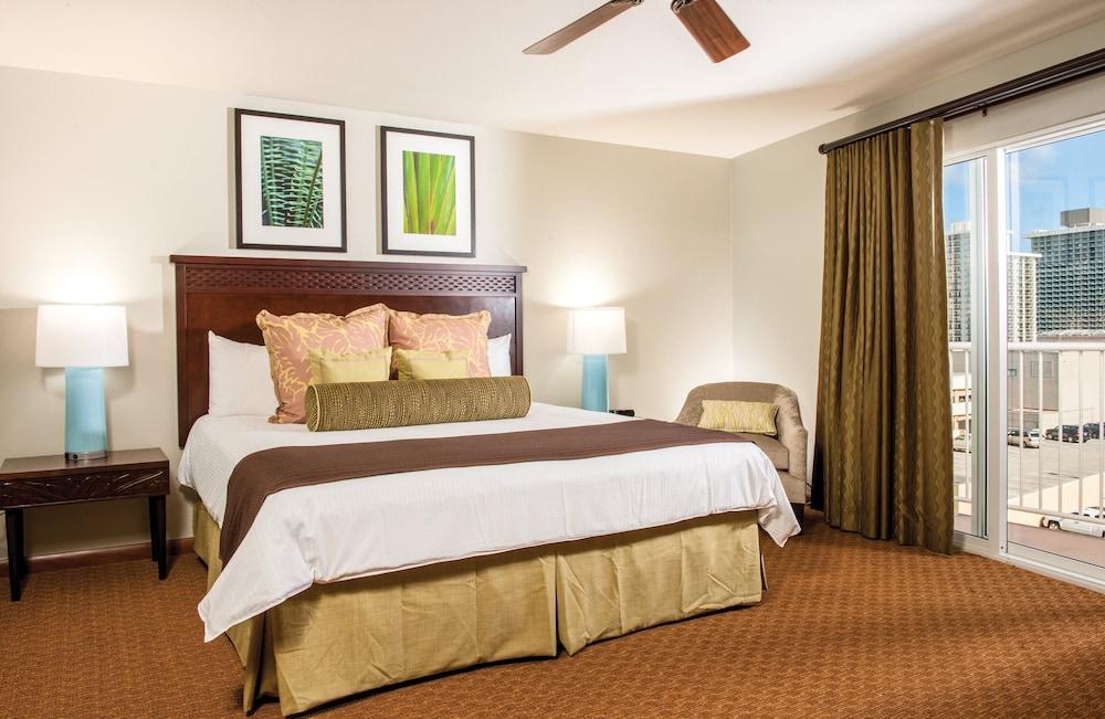 Club Wyndham at Waikiki Beach Walk photo 16