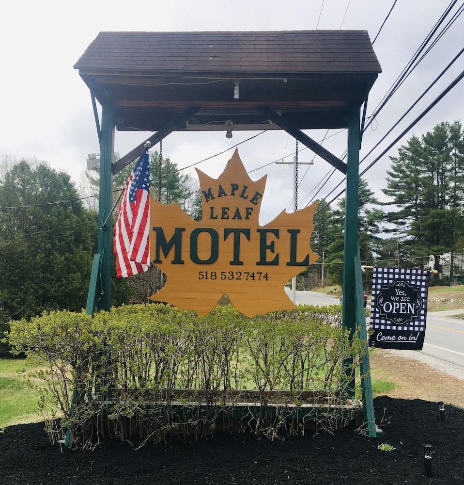 Maple Leaf Motel — hotel in Schroon Lake