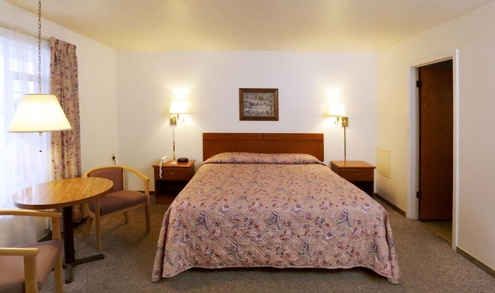 Relax Inn photo 3