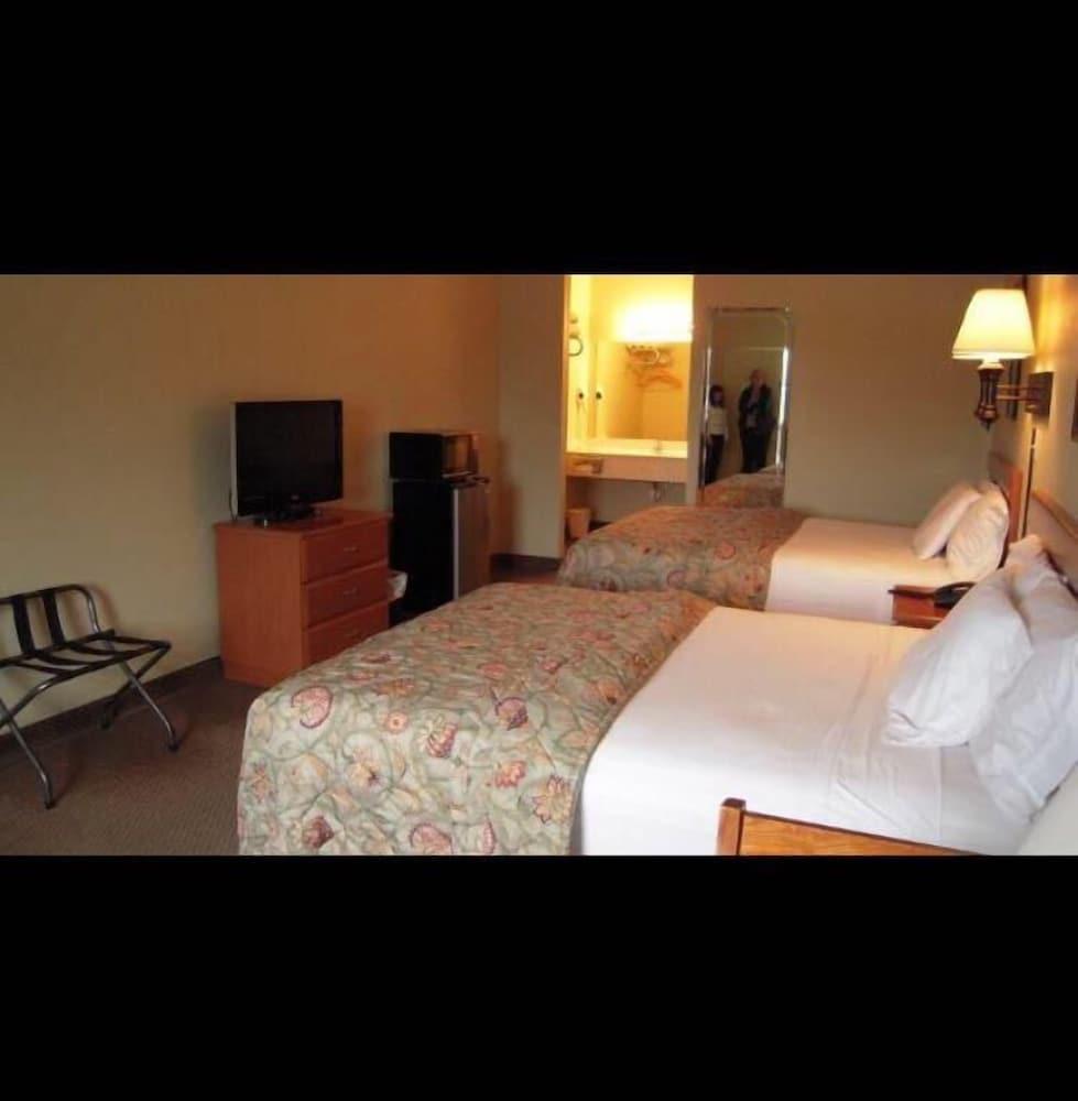 City Heart Inn & Suites photo 17