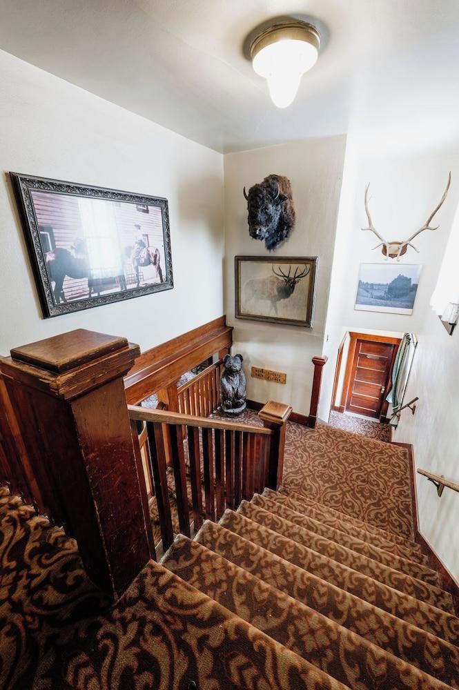Chico Hot Springs Resort & Day Spa photo 30