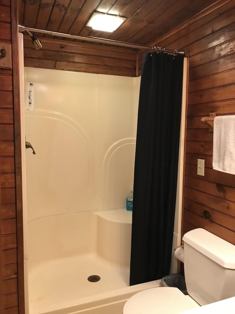 Wellnesste Lodge and Cabin Rentals photo 27