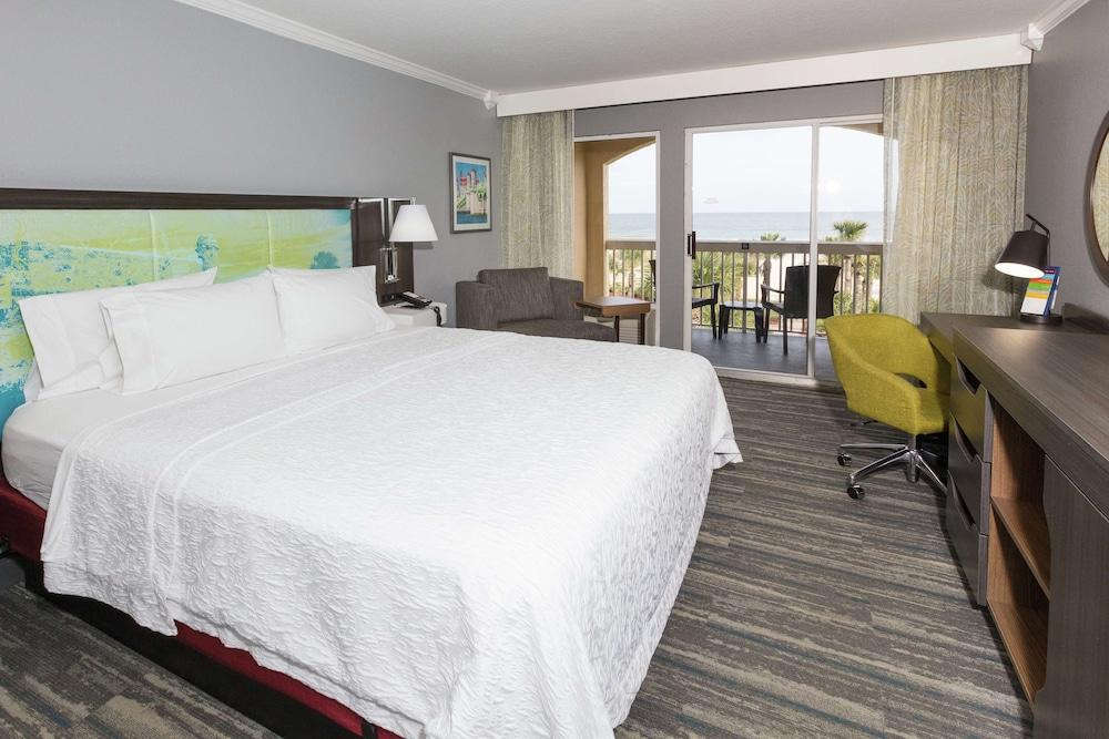 Hampton Inn St. Augustine Beach photo 11