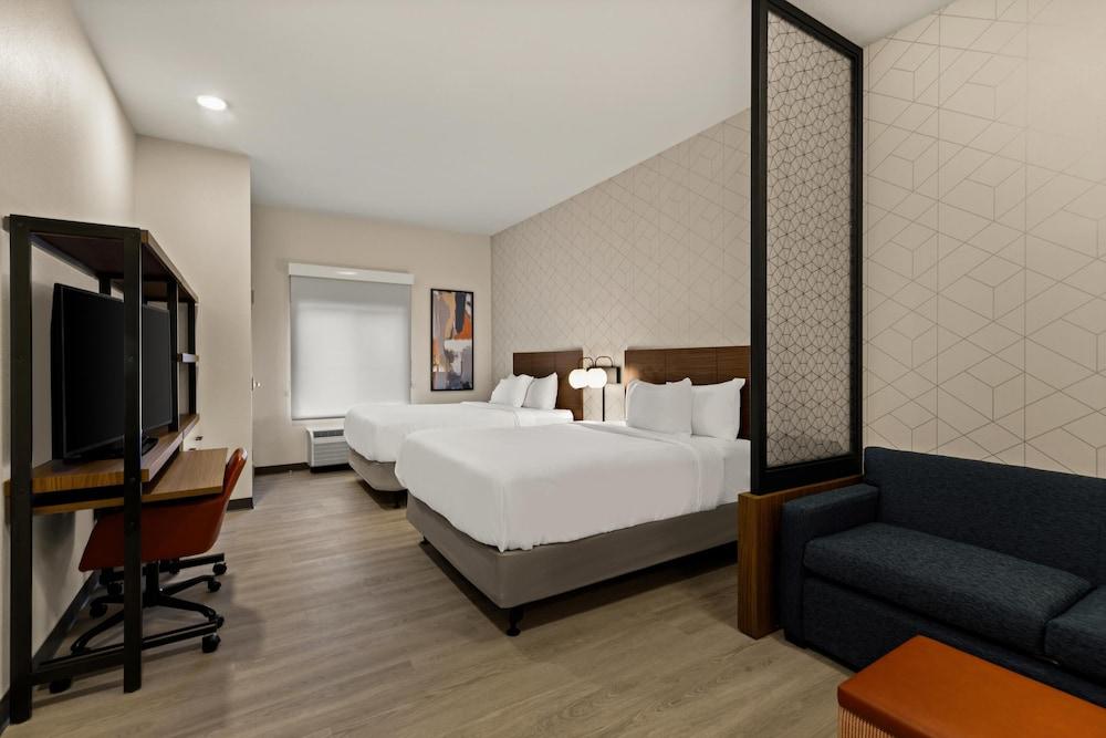 Everhome Suites Yuma East I-8 photo 17