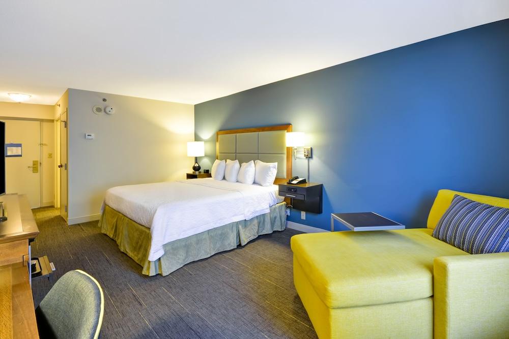 Hampton Inn Sarasota - I-75 Bee Ridge photo 15