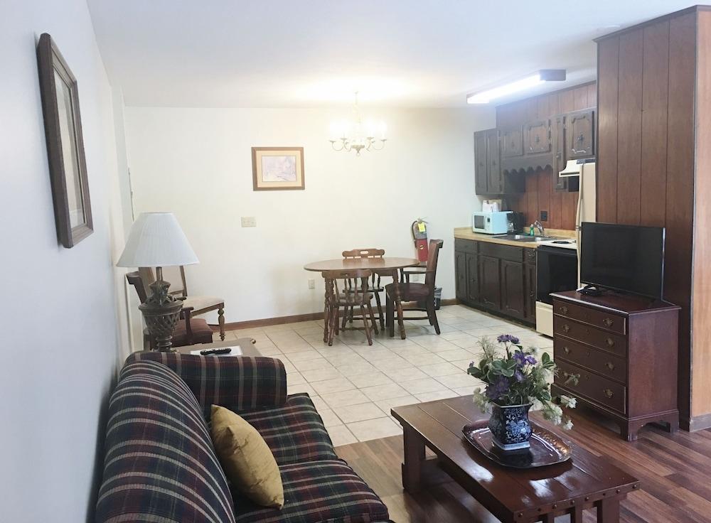 Meadowlark Motel with Restaurant & Bar photo 8
