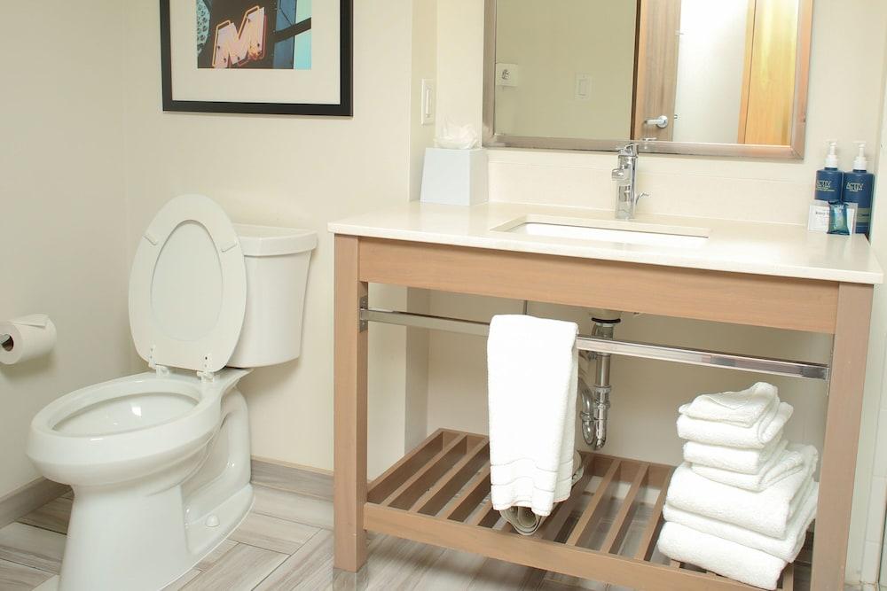 Four Points By Sheraton Midland photo 12