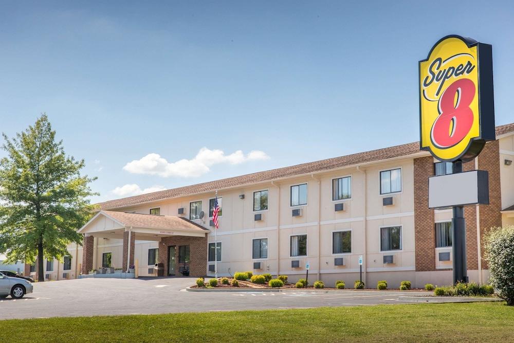 Super 8 by Wyndham Danville — hotel in Danville