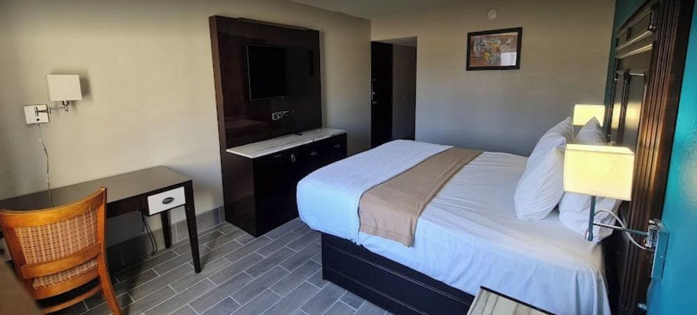 Rodeway Inn Bloomington - Normal West photo 5