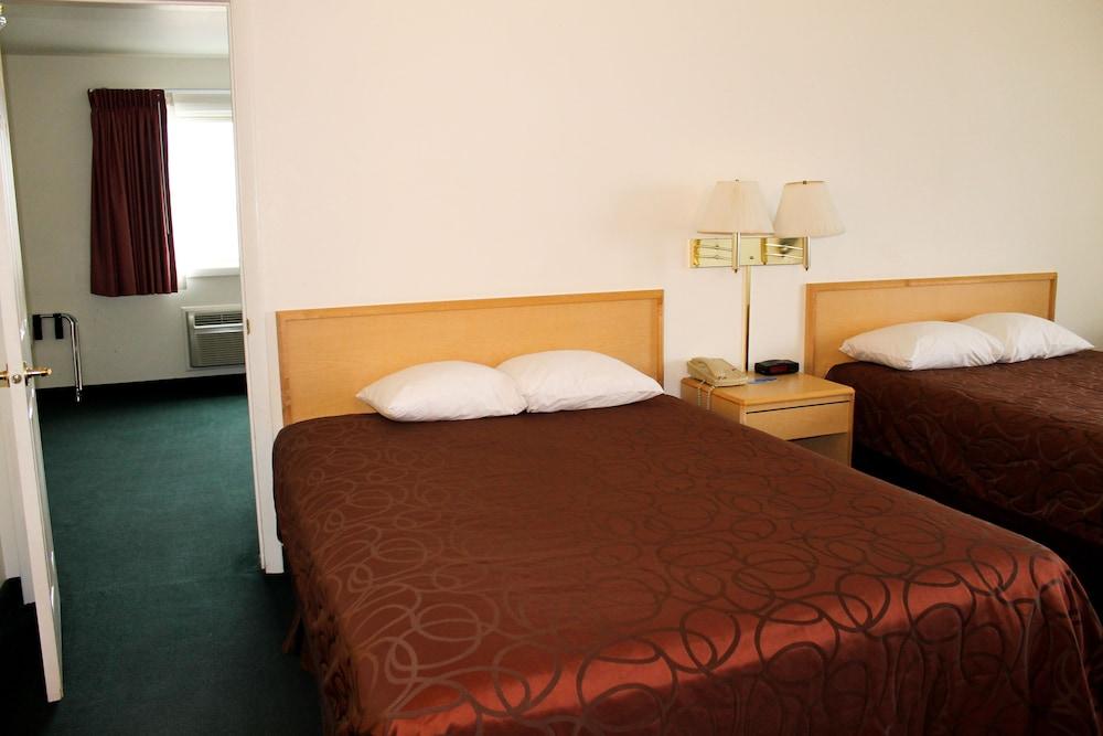 Inn at Lander, Travelodge by Wyndham photo 17