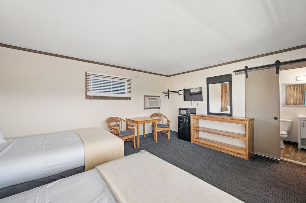 Beach Bum Inn photo 18