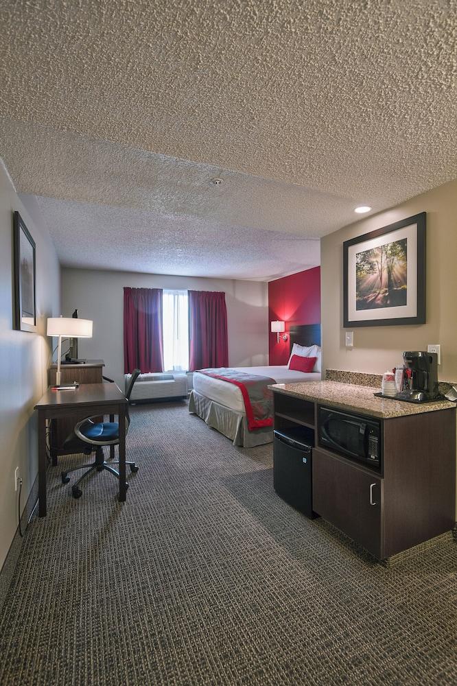 River's Edge Convention Center photo 6