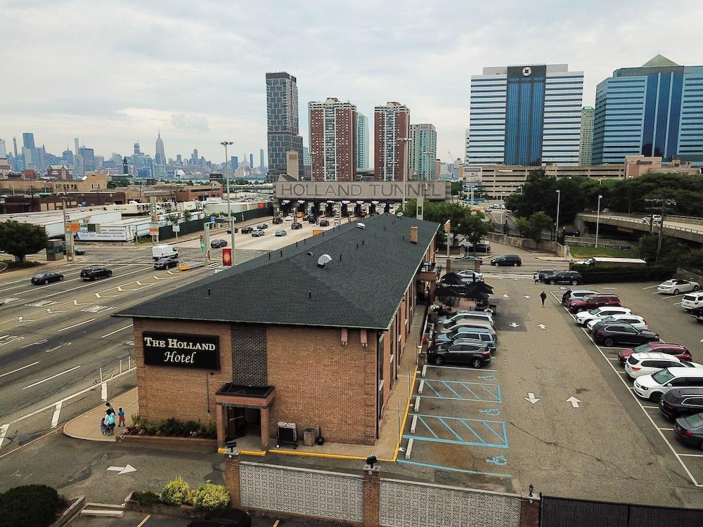 Holland Hotel Free Parking Jersey City photo 12