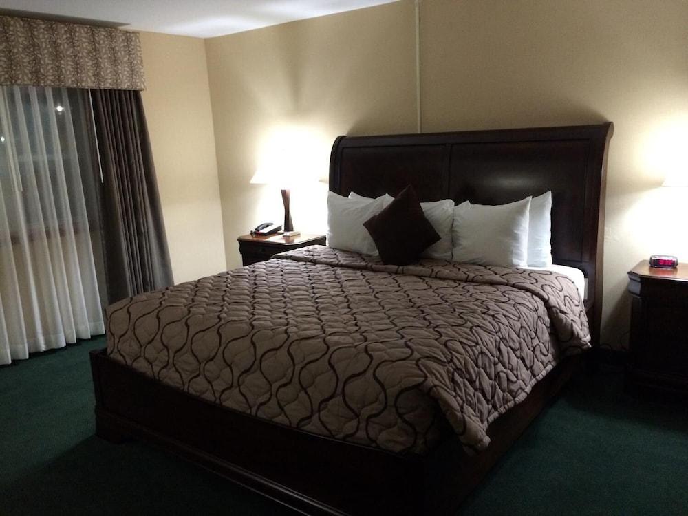 Pacer Inn And Suites Delaware photo 12