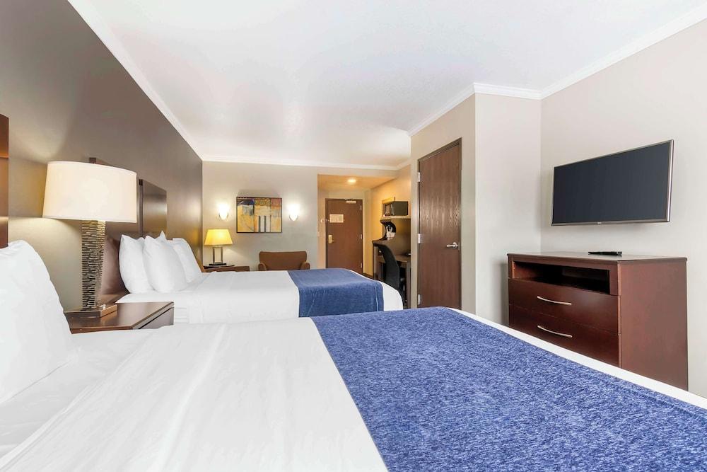 Best Western Plus Olathe Hotel photo 4