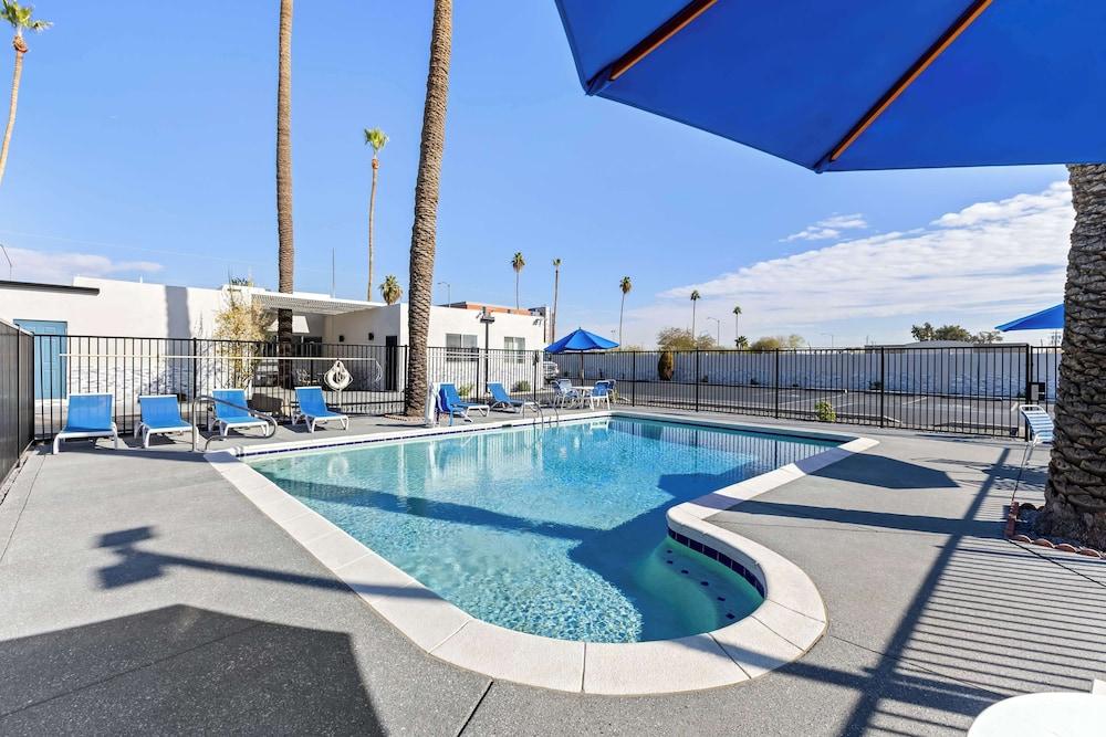 SureStay Hotel by Best Western Phoenix Airport photo 44