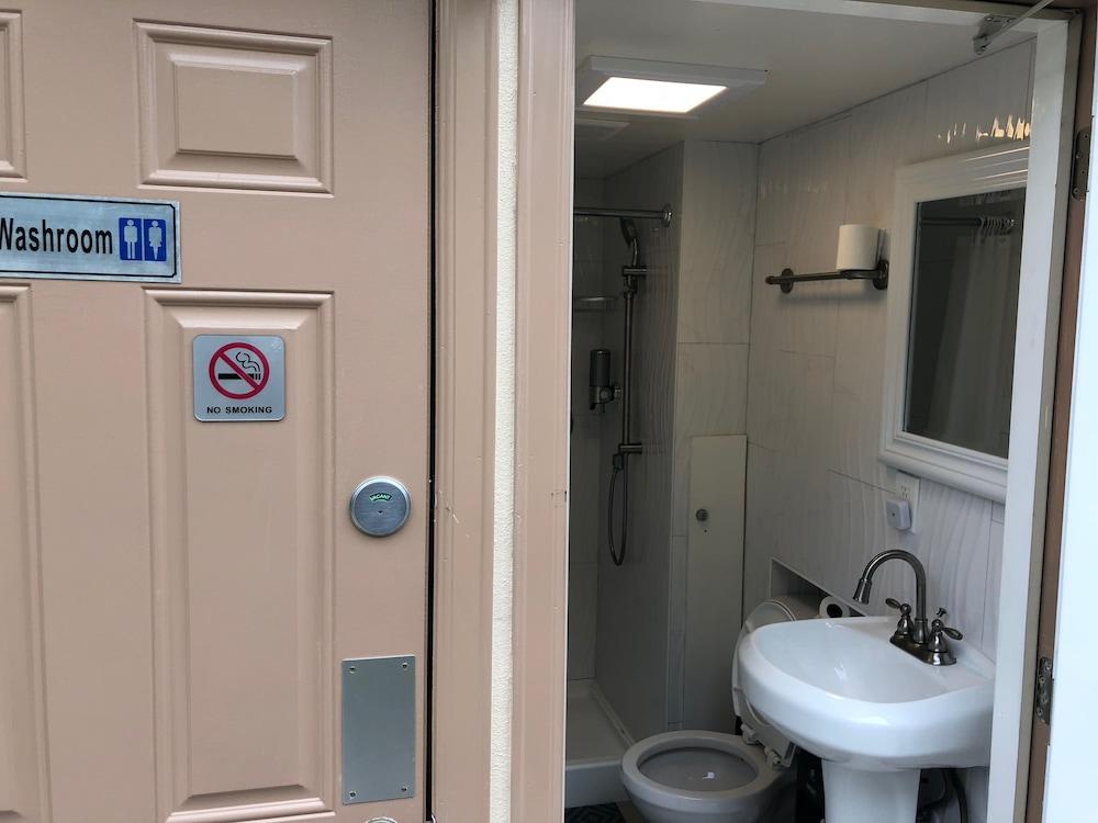 Sheridan Hostel photo 43