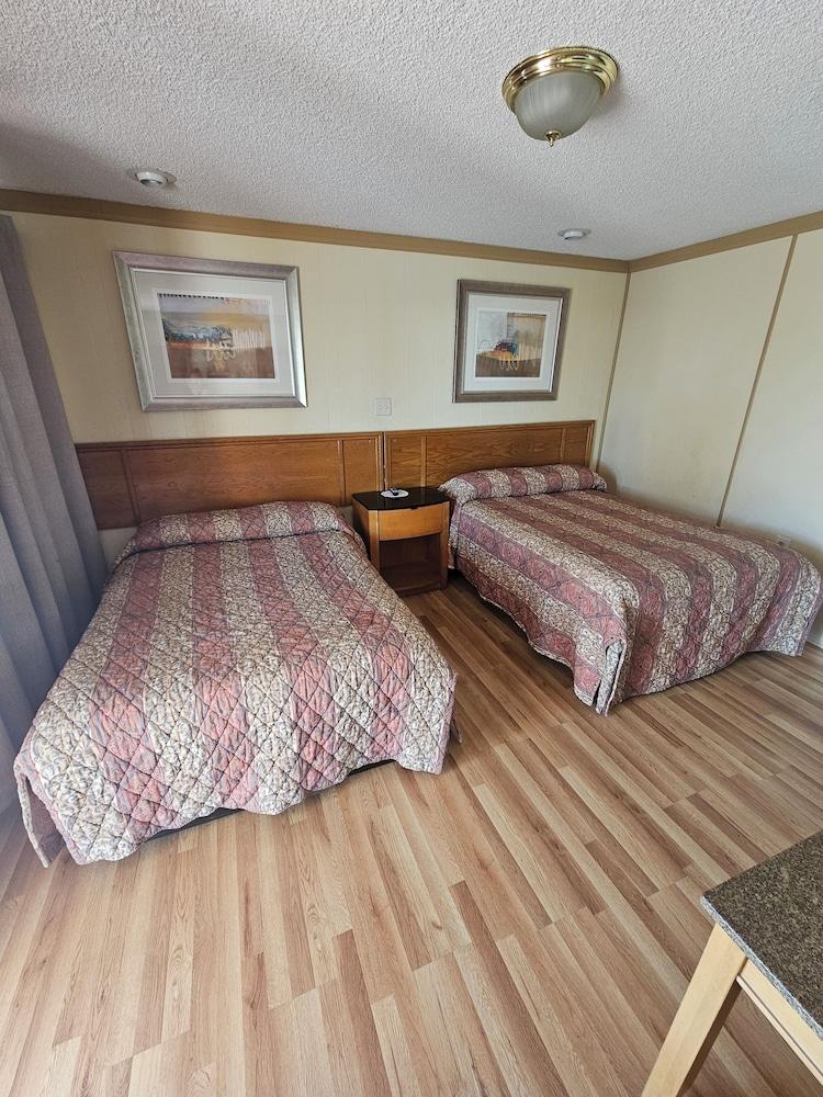 Branding Iron Motel photo 16