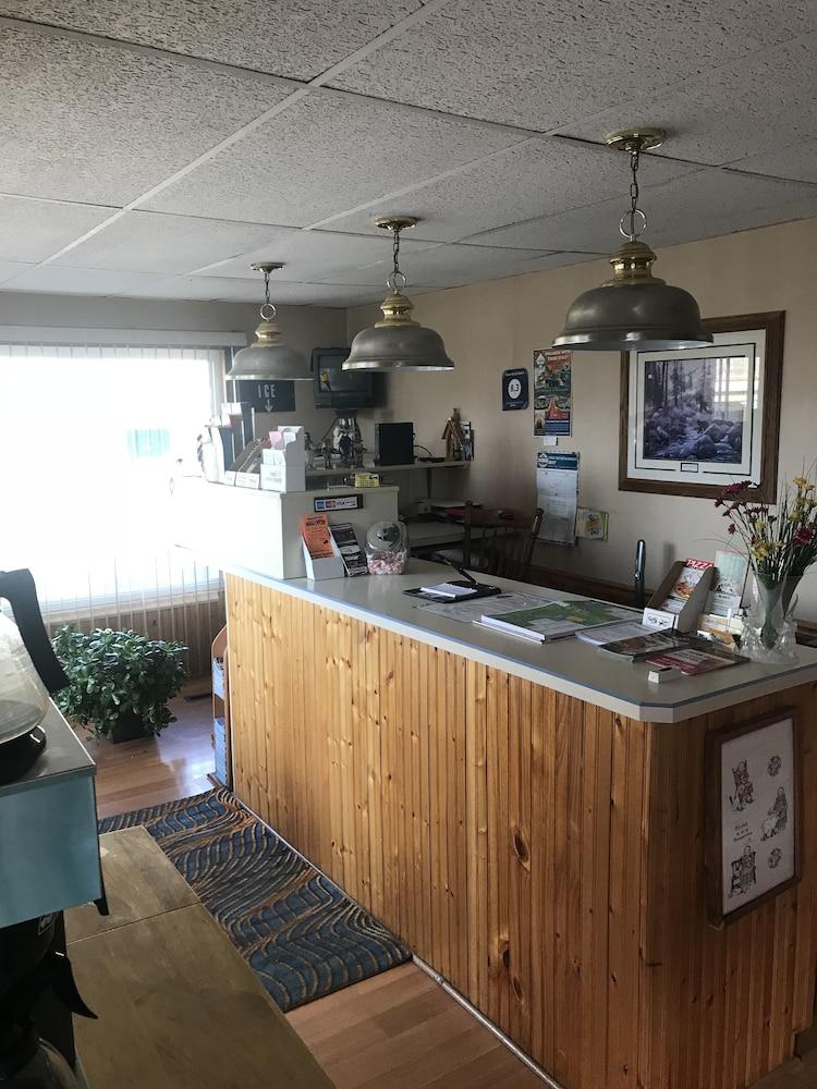 River Road Motel photo 2