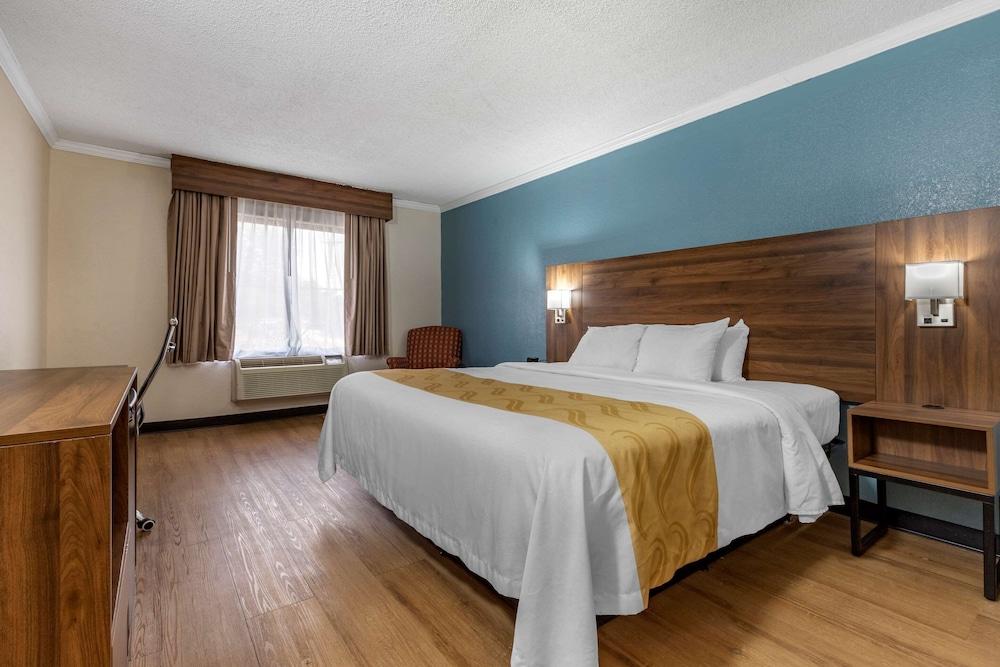 Quality Inn & Suites Ft. Jackson Maingate photo 16