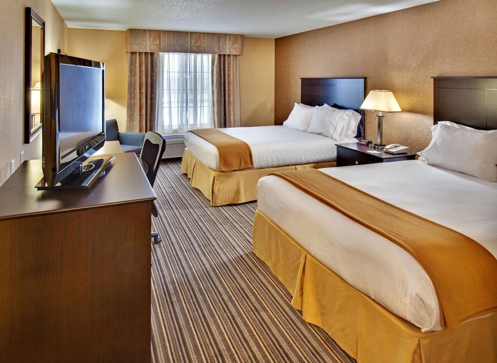 Holiday Inn Express Hotel & Suites Council Bluffs - Conv Ctr by IHG photo 5
