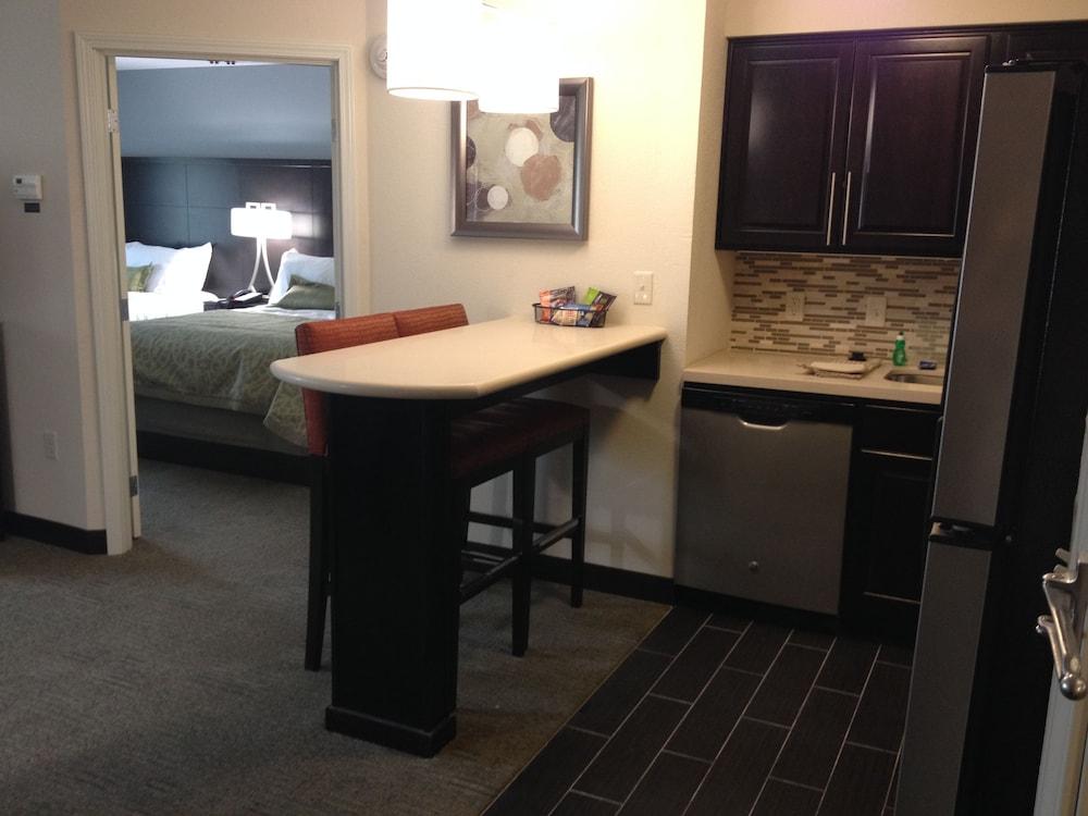 Staybridge Suites Schererville by IHG photo 32