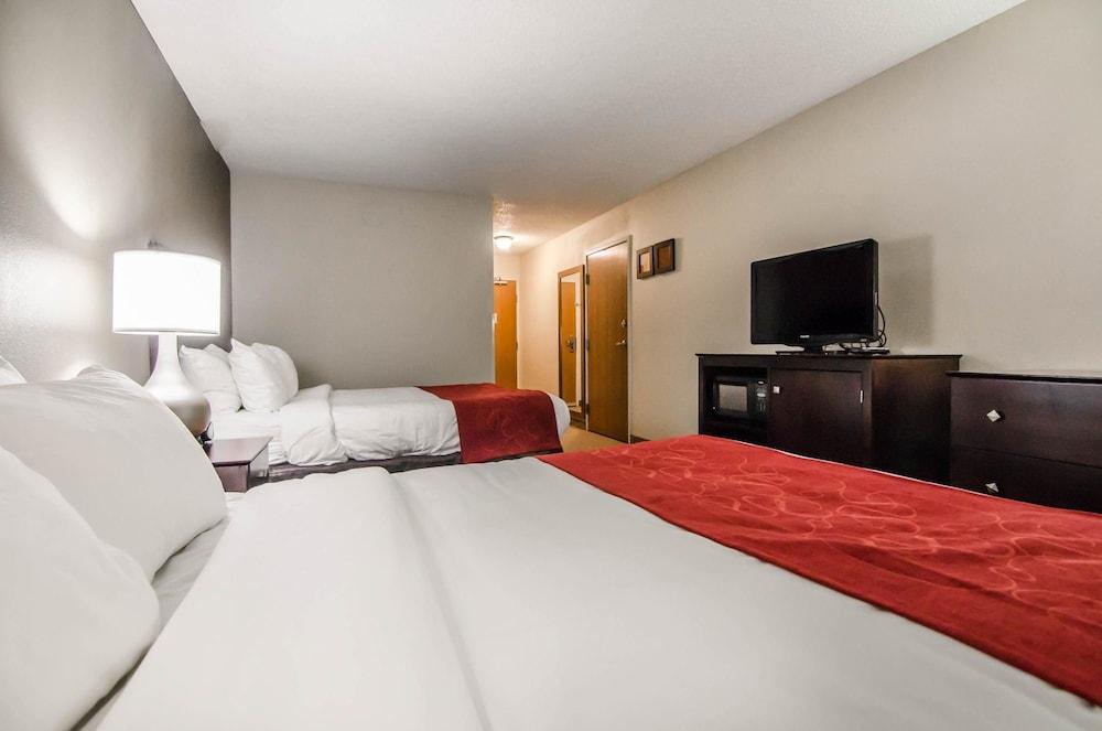 Quality Suites St. Joseph photo 2