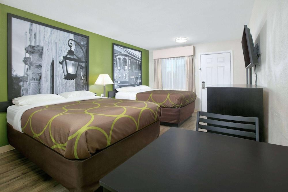 Super 8 by Wyndham Palestine photo 18