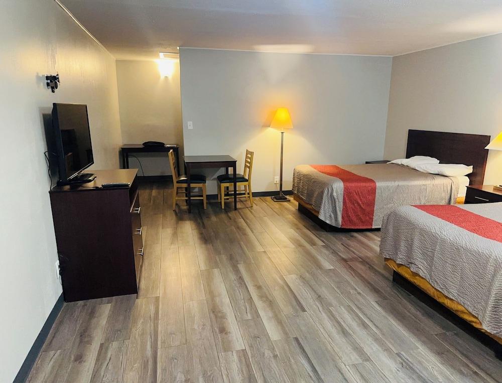 SILVER BELL MOTEL photo 2