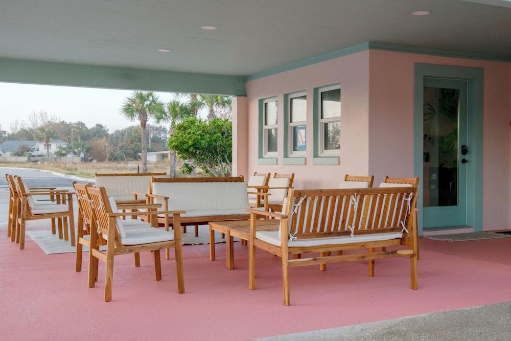 Haleys Court Boutique Motel photo 1