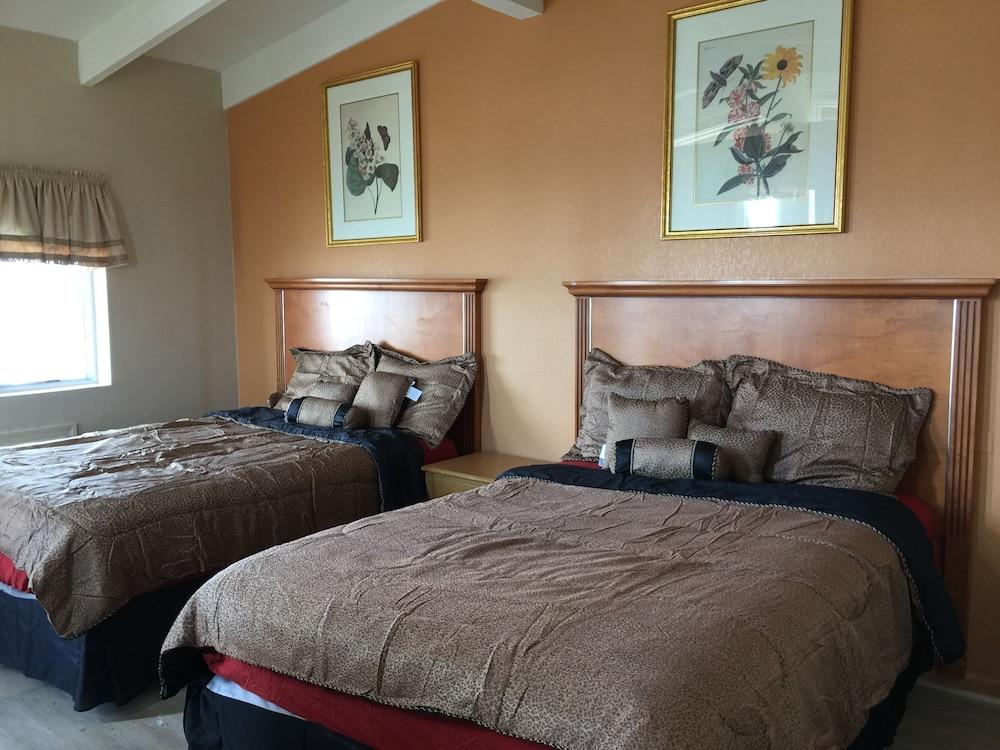Pelican Inn and Suites photo 3