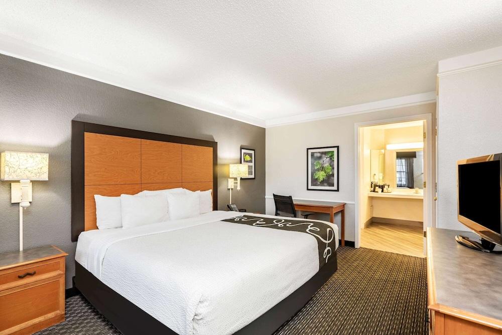 Travelodge by Wyndham El Paso - Airport photo 20