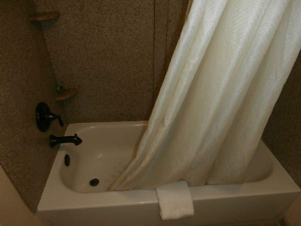 Econo Lodge Richmond Hill photo 18