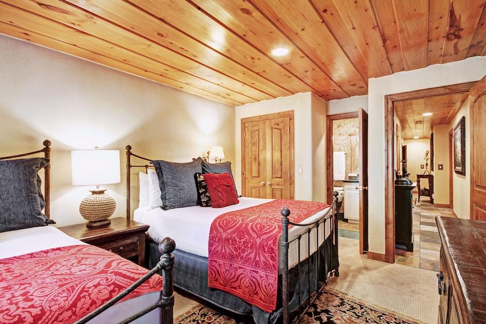 The Lodge at Vail, a RockResort by Vail Resorts photo 63